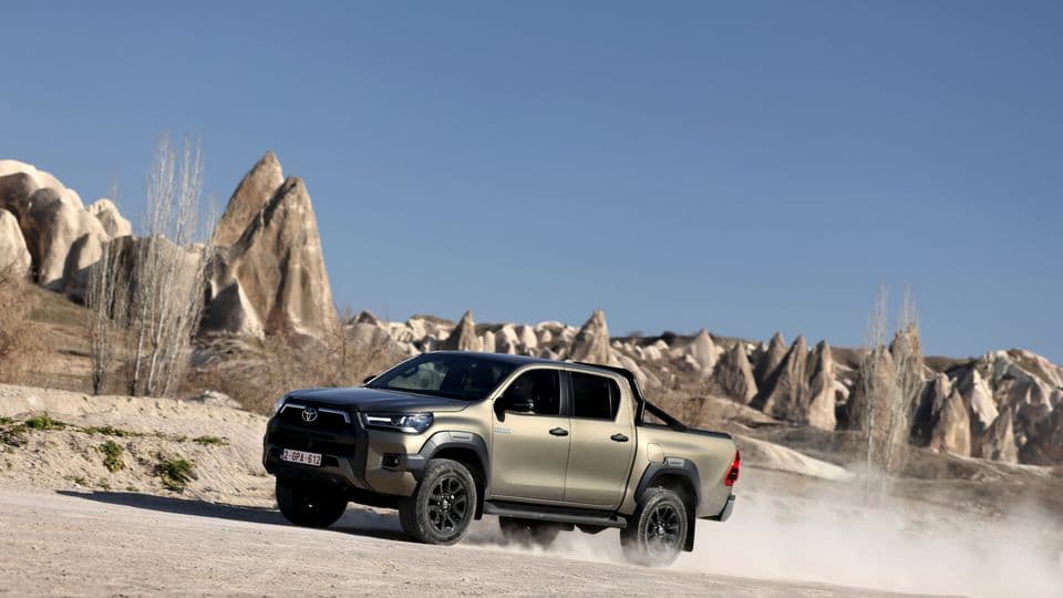 Toyota macht den Hilux zum Mildhybrid