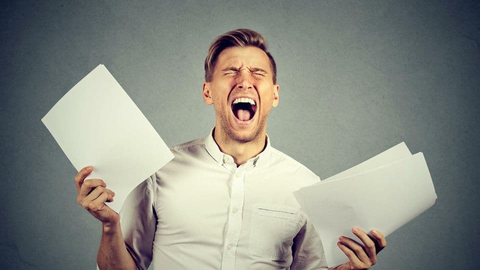 Ob fehlende Freistellungsbescheinigung oder fehlende Sicherheiten: Ein Baurechtler verrät, welche 6 Fehler Bauunternehmer bei Verträgen mit Subunternehmern vermeiden sollten.