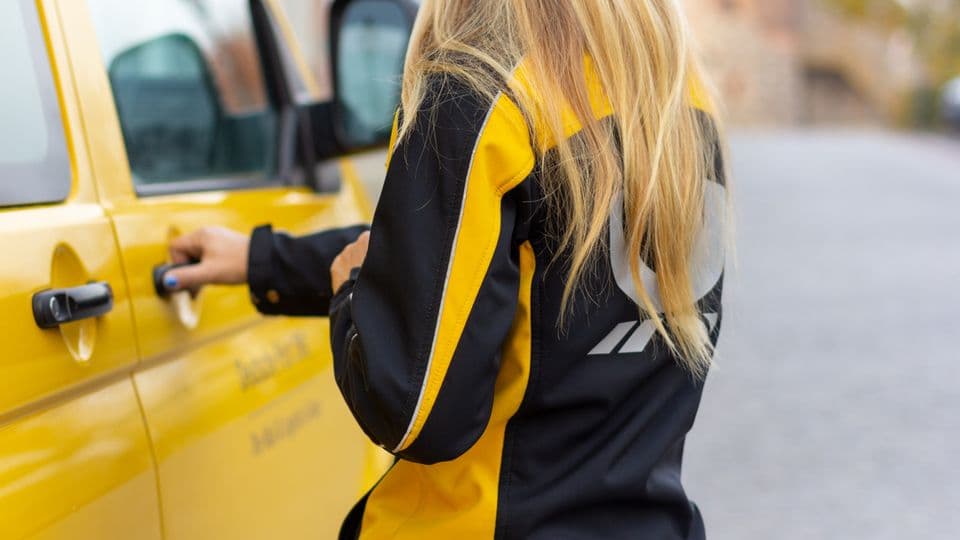 Post digital in Auftrag geben, aber als echte Briefe ausliefern lassen: der E-Post-Mailer macht es möglich.