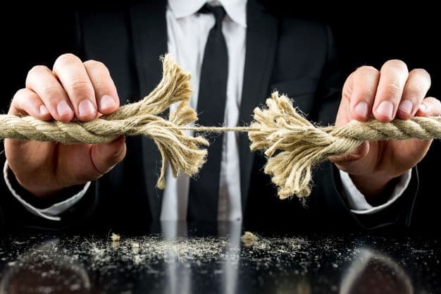 Zahlungsunfähige Unternehmer sollten prüfen, ob eine Insolvenz ihren Betrieb möglicherweise retten kann.