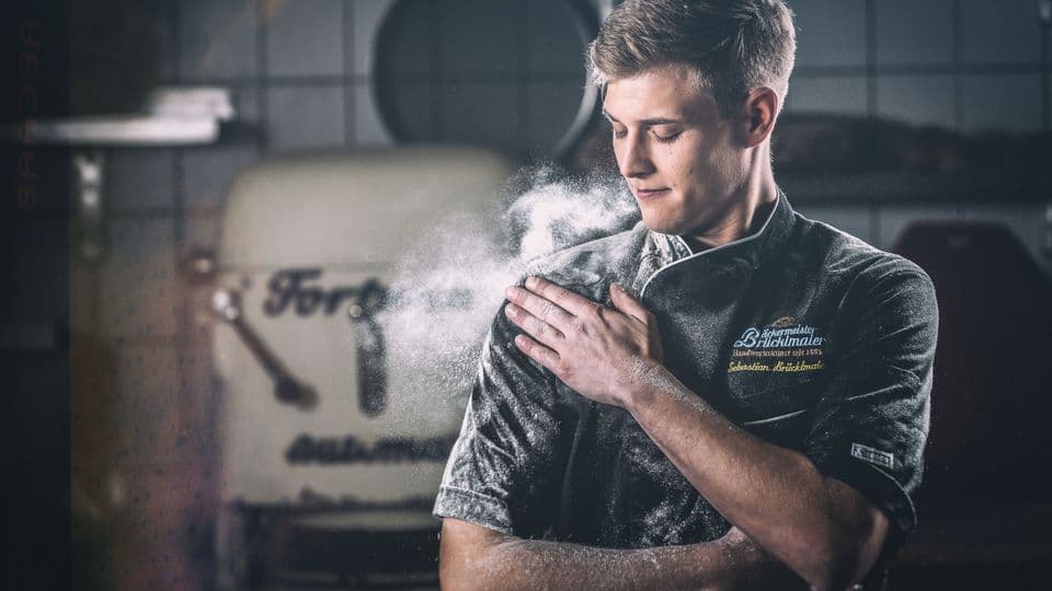 Bäcker aus Leidenschaft: Sebastian Brücklmaier liebt sein Handwerk und will auch andere dafür begeistern.