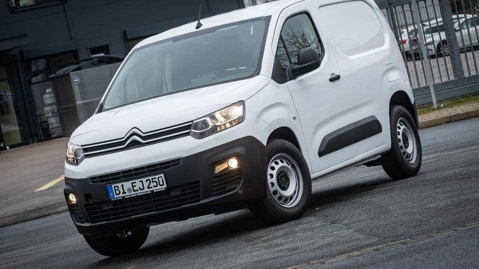 Die wirtschaftliche Variante: Mit entschärfter Front bei der Nfz-Variante werden die Kosten für Blessuren geringer gehalten.