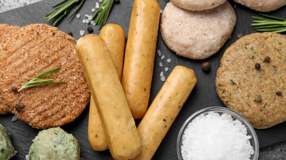 Beschreibung wie „Vegane Bratwurst“ soll nach der Abstimmung des EU-Parlaments nicht mehr für vegane oder vegetarische Alternativen genutzt werden.