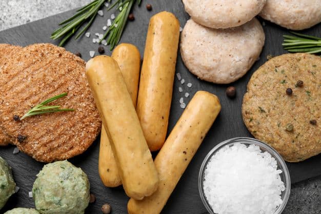 Beschreibung wie „Vegane Bratwurst“ soll nach der Abstimmung des EU-Parlaments nicht mehr für vegane oder vegetarische Alternativen genutzt werden.