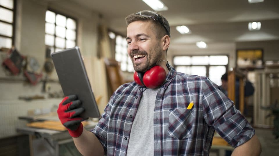 Für Software und Hardware ist steuerlich eine monatsgenaue einjährige Abschreibung vorgesehen. Doch es geht noch schneller.