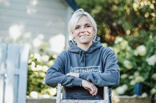 Schätzt den täglichen Kontakt zu Kunden, Kollegen und dem Team: Malermeisterin Jessica Hansen.