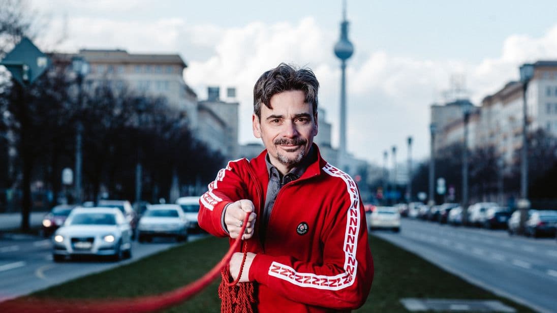 Nennt sich selbst „Provotainer“, weil er in Büchern und Vorträgen – u.a. zu den Themen Fachkräftemangel und 4-Tage-Woche zum Nachdenken anregt: Martin Gaedt aus Berlin.