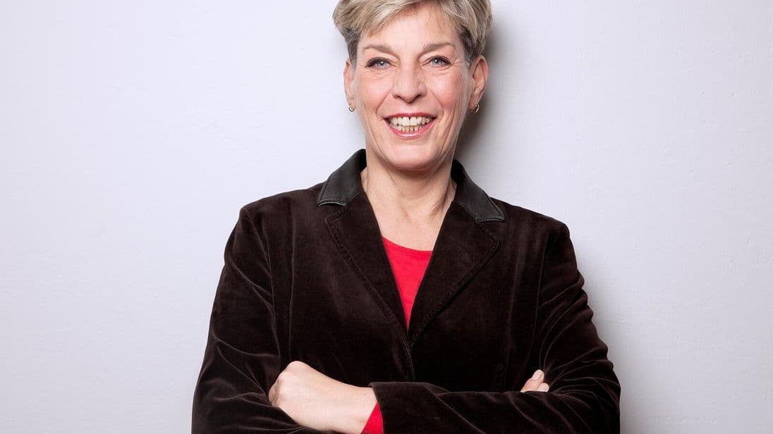 Wer Berufsbekleidung kauft, muss sich um die ganze Logistik selbst kümmern. Laut Sabine Anton-Katzenbach ist das ein Nachteil, weil das Zeit und Geld kostet.