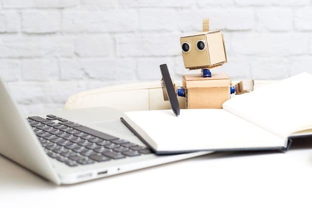 Mit einem PDF sprechen als ob es ein Mensch wäre: Das KI-Tool Chatpdf macht das möglich.