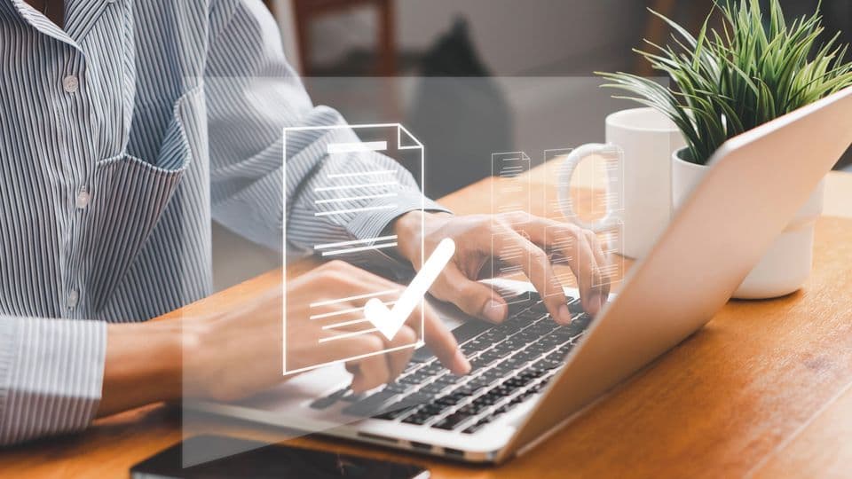 Mehr Digitalisierung auch bei Arbeitsverträgen soll für weniger Bürokratie sorgen.