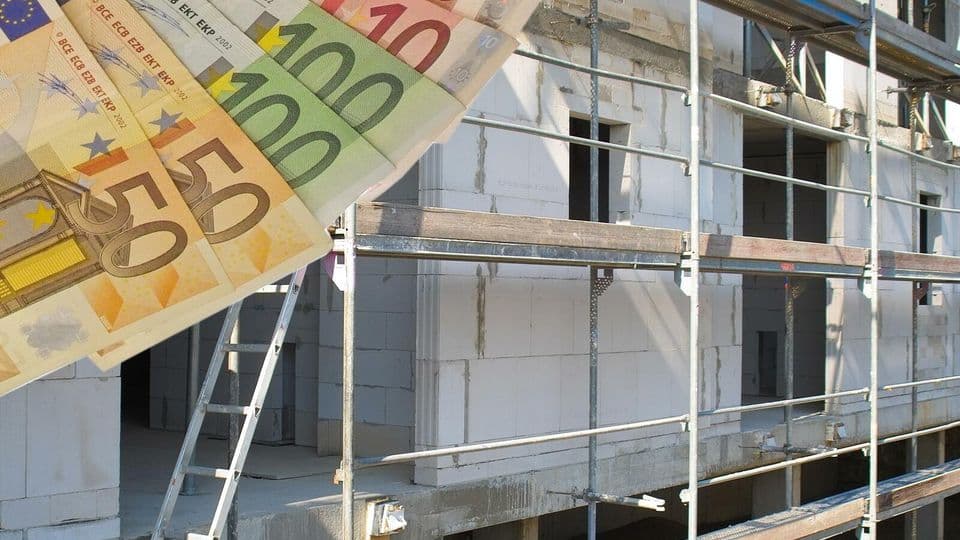 Alles wird teurer: Nicht nur wegen steigender Rohstoffpreise sollten Handwerker regelmäßig ihre Preise erhöhen.