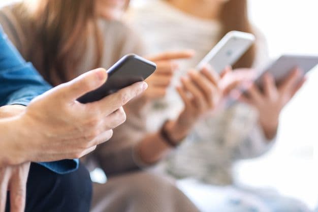 Smartphone zur privaten Nutzung: Das ist steuerfrei auch für Azubis möglich.