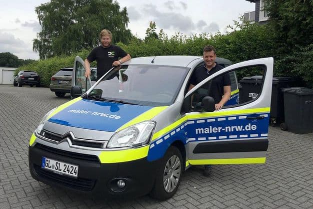 Diese Fahrzeugbeschriftung ist ein echter Hingucker