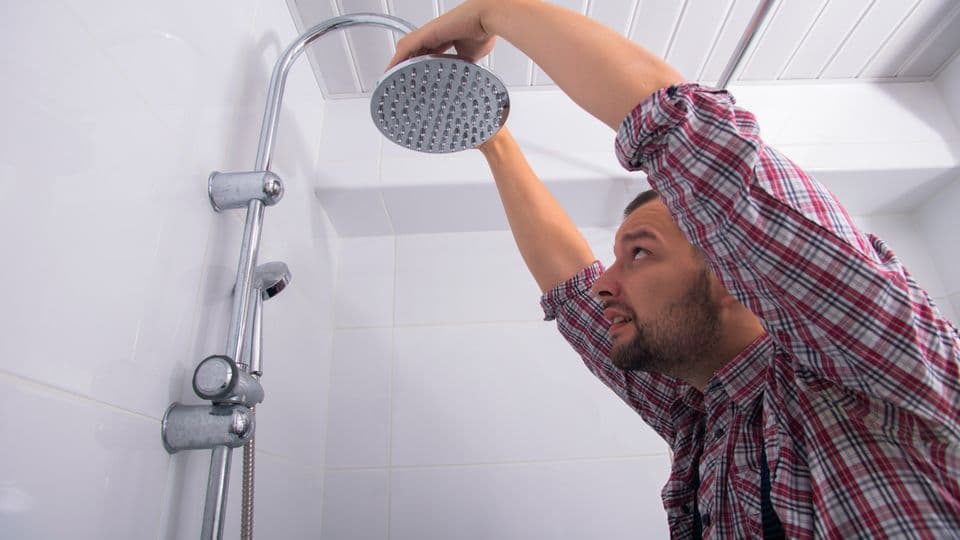 Unzufrieden mit der eingebauten Dusche? Nicht immer sind die anderen schuld.