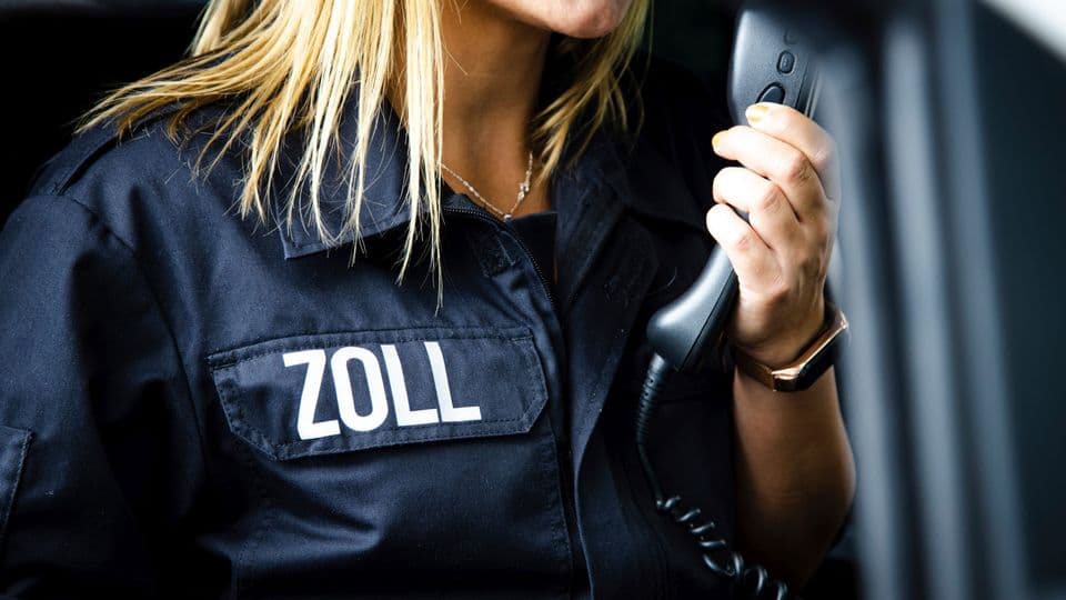 Friseur- und Kosmetikbetriebe im Fokus: Bei der Schwerpunktkontrolle im April 2025 hat der Zoll 194 Strafverfahren eingeleitet.