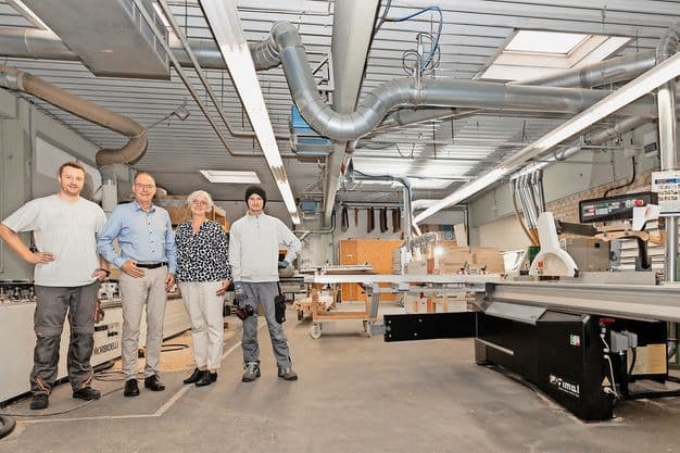 Marius Körper (links) übernimmt in sechs Jahren den Betrieb seiner Eltern, Ulrike und Jörg Körper (Mitte).