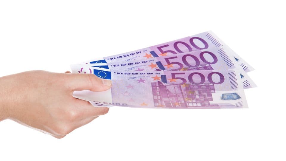 1.500 Euro Prämie können Meister in Baden-Württemberg nach ihrem Abschluss erhalten. Deutlich mehr Geld gibt es für Absolventen in Bremen und Niedersachsen.