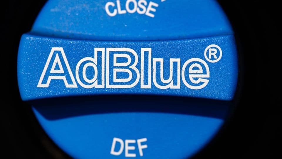 AdBlue macht moderne Diesel sauberer. Fällt das System aus, springen Fahrzeuge über kurz oder lang nicht mehr an.