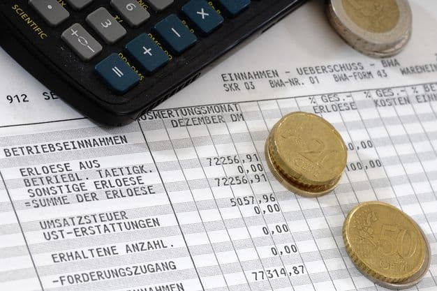 BWA-Kennzahlen: Je aktueller Betriebswirtschaftliche Auswertungen sind, desto aussagekräftiger sind sie. Digitale Tools können den Prozess von der Buchung bis zur fertigen BWA deutlich beschleunigen.