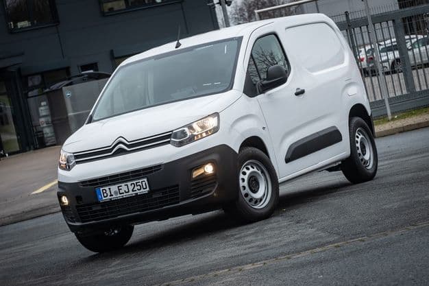 Die wirtschaftliche Variante: Mit entschärfter Front bei der Nfz-Variante werden die Kosten für Blessuren geringer gehalten.