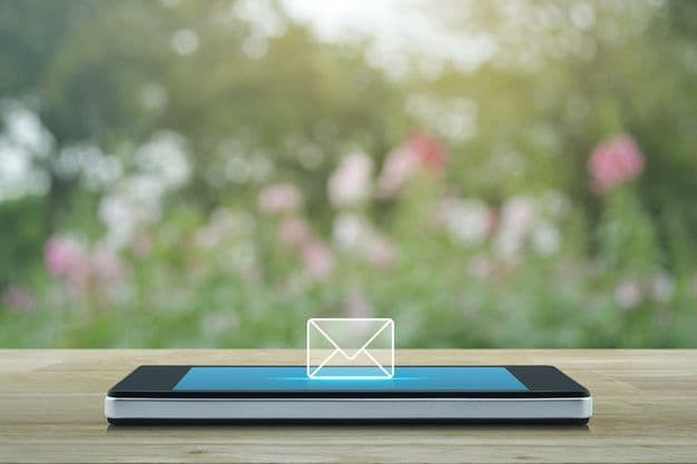 Kein Fernabsatzgeschäft: Kundin schließt einen Vertrag per Mail und dann kommt der Handwerker zum Aufmaß.