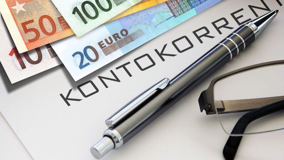 Auch ein Kontokorrentkredit zählt mit, wenn es um die Berechnung der Sicherungsquote geht. Maßgeblich ist dabei die Kreditlinie, nicht die tatsächliche Höhe des genutzten Kredits.