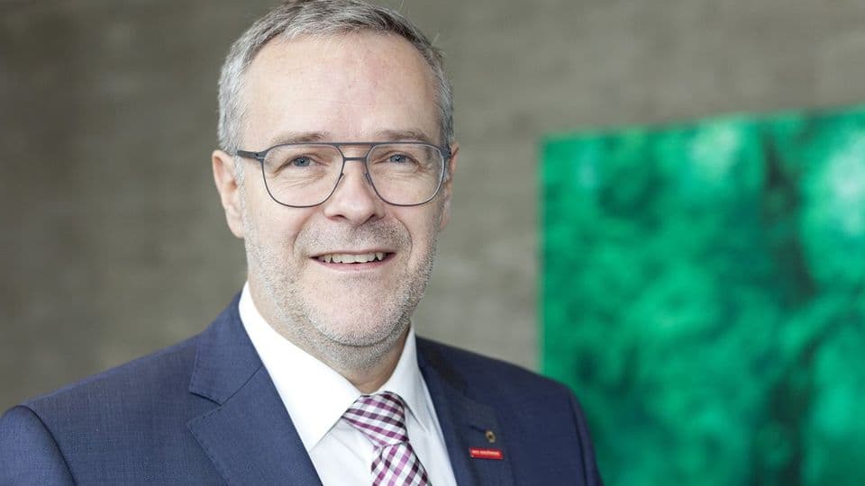 Hat seit 1. Januar 2023 das Amt des ZDH-Präsidenten inne: Dachdeckermeister und Diplom-Hochbauingenieur Jörg Dittrich.