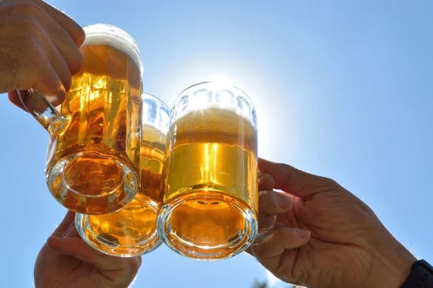 Warum nicht ein Sommerfest mit dem Team feiern? Das Finanzamt erlaubt steuerlich begünstigt zwei Feiern im Jahr!