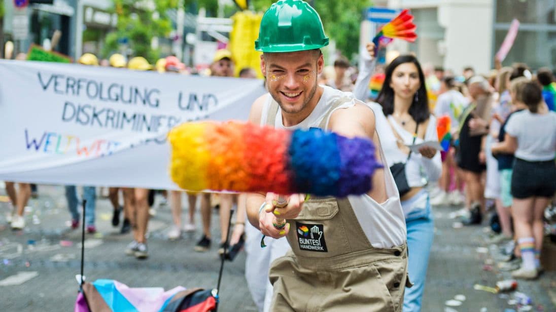 Buntes Handwerk auf dem Christopher Street Day (CSD): Dieses Jahr ist das Handwerk mit einem Wagen in 4 Städten dabei.
