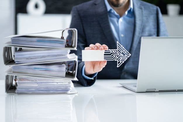 Anders als bei Papierrechnungen und Pdfs: Bei E-Rechnungen werden alle Rechnungsinhalte in einem strukturierten, maschinenlesbaren Datensatz dargestellt.