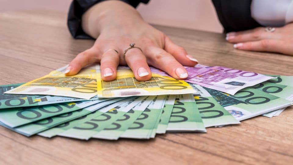 Zwischen 2.500 und 25.000 Euro für Gründer mit Meisterbrief: Die Höhe der Förderung variiert je nach Bundeslang stark.