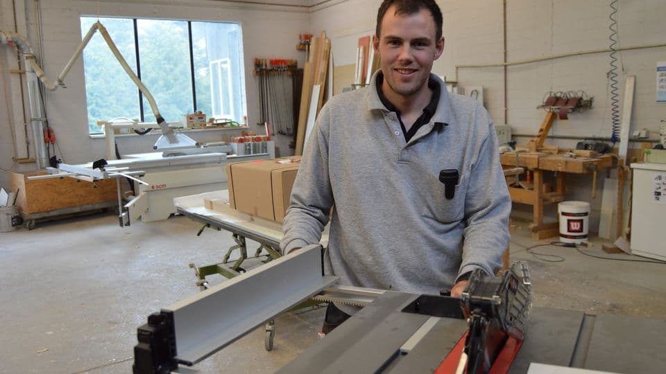 Milwaukee Fuel M18 FTS210: Tischler testen Tischkreissäge