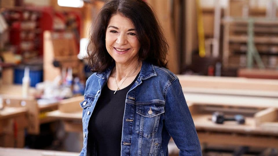 Restholzfreunde-Gründerin Susanne Witt von der Tischlerei Gilhaus: Die Entsorgung wertvoller Resthölzer „tut mir in der Seele weh“.