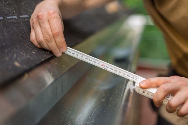 Alles korrekt? Handwerker schulden ihren Auftraggebern ein insgesamt funktionierendes Werk. Relevante Vorarbeiten müssen deshalb geprüft werden.