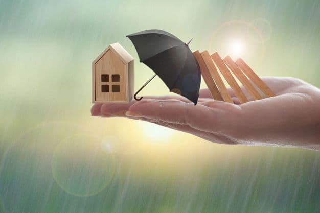 Betrieb richtig absichern: Fünf Versicherungen sind laut einem Versicherungsberater besonders wichtig für Handwerker.