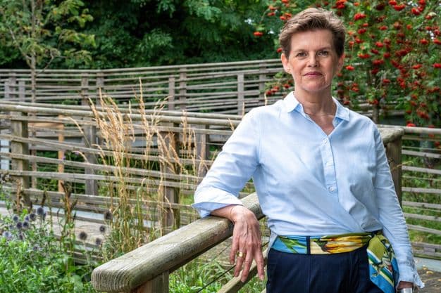 Mit viel Sinn für das Leben in einem herausfordernden Gewerk. Hilke von Mach-Eickhorst leitet das Bestattungs-Institut Wellborg.